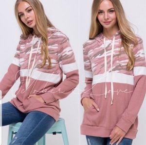 1️⃣day sale! October Love/Watermelon Camo Hoodie